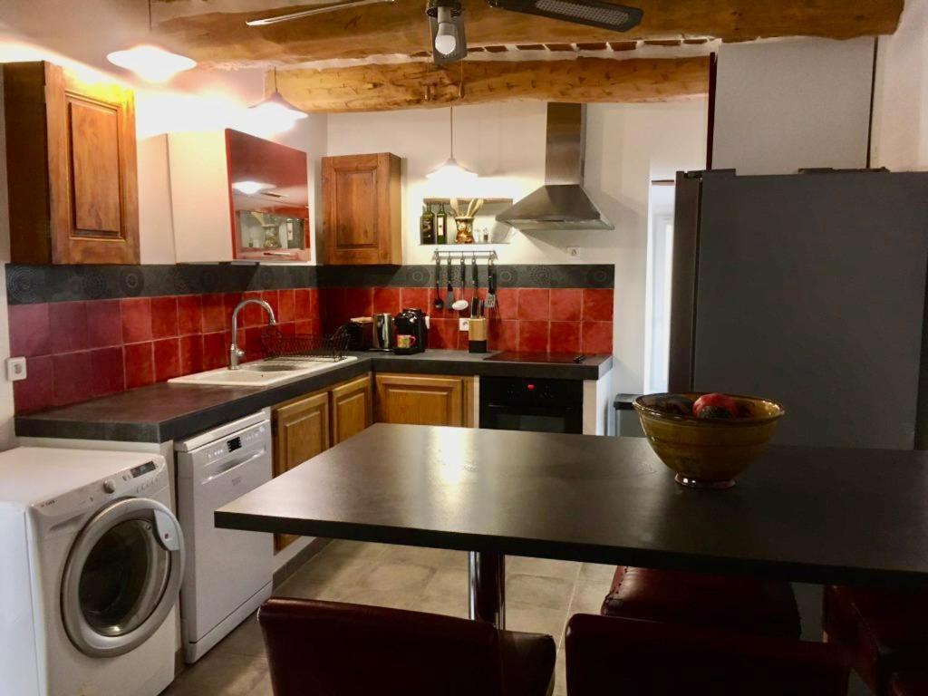 La Maison de Lily, cosy dans le Vieux-Hyères, parking gratuit Esterno foto
