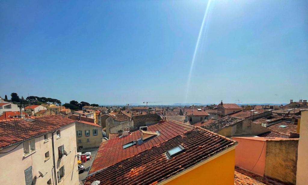 La Maison de Lily, cosy dans le Vieux-Hyères, parking gratuit Esterno foto