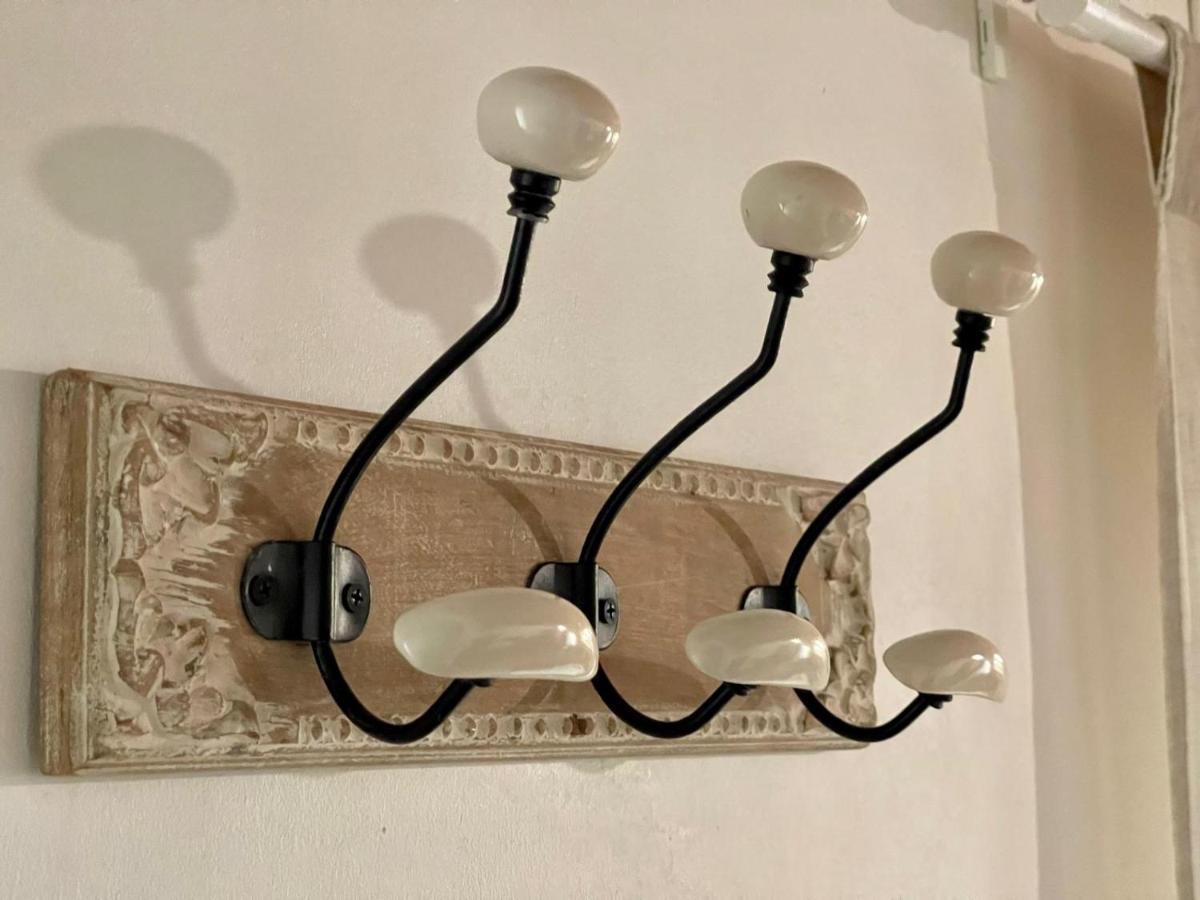 La Maison de Lily, cosy dans le Vieux-Hyères, parking gratuit Esterno foto